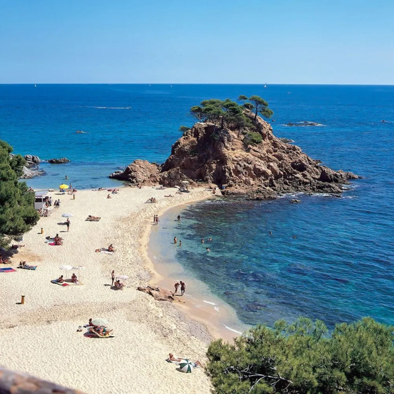 House With 4 Rooms in Sant Antoni de Calonge, With Wonderful sea View