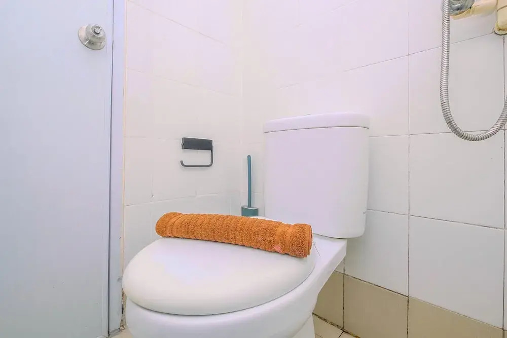Big And Cozy 1Br Bassura City Apartment Near Mall
