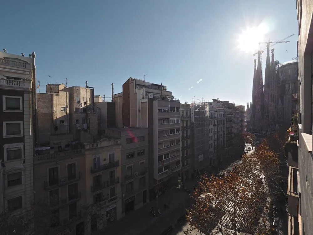 Gaudí Views