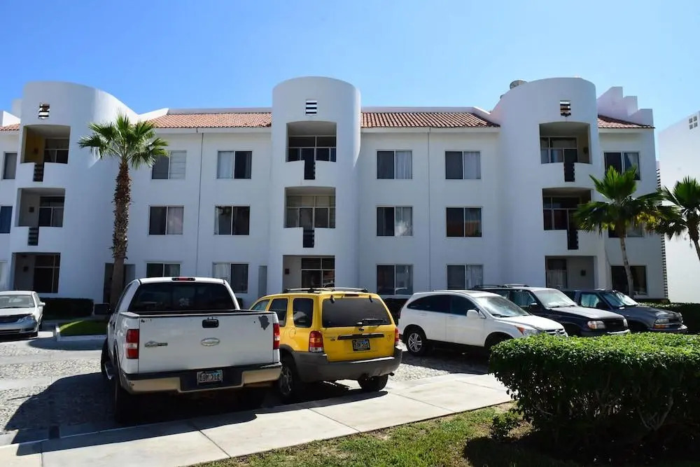 Peninsula 106 2 BR by Casago