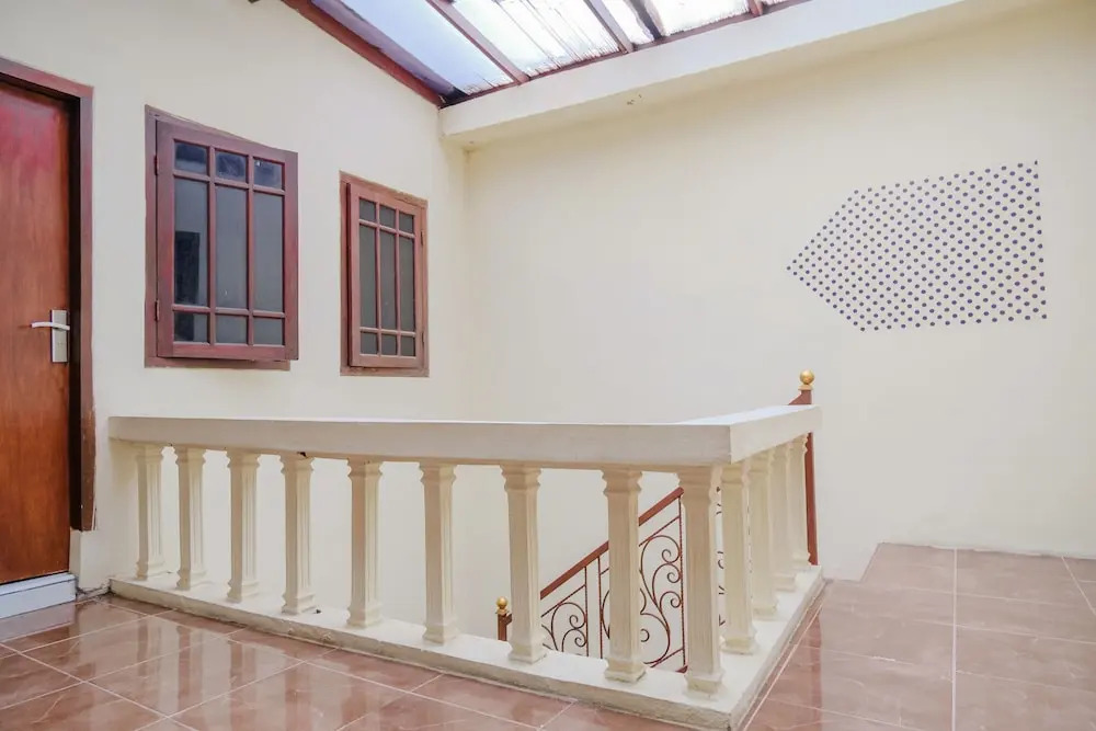 Spot On 2368 Dahlia Homestay Family Residence