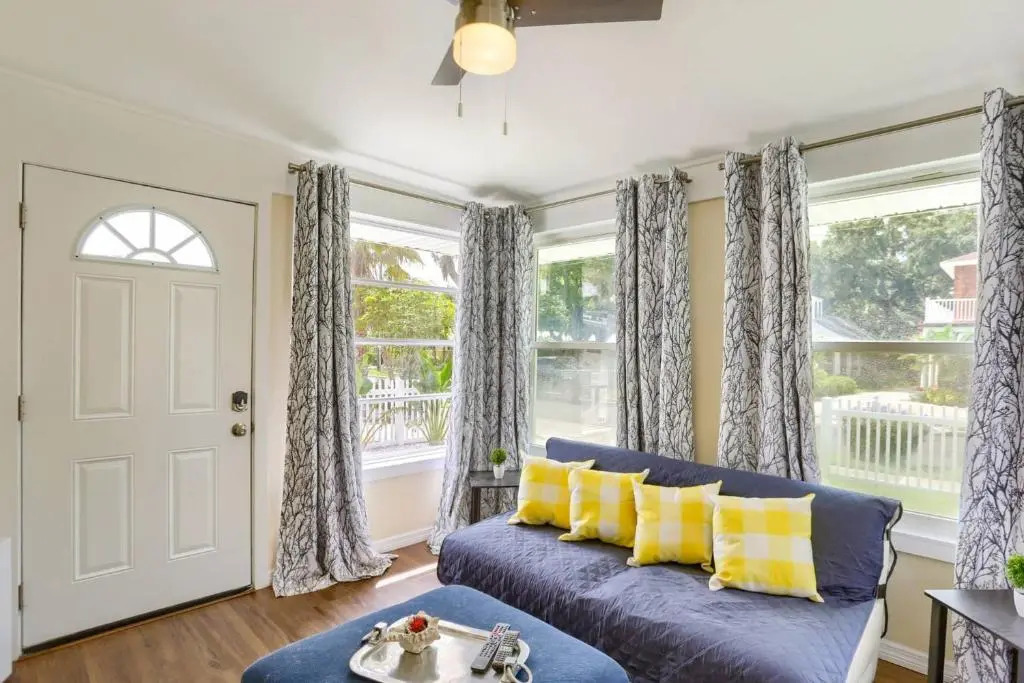 Dunedin Main Street Bungalow