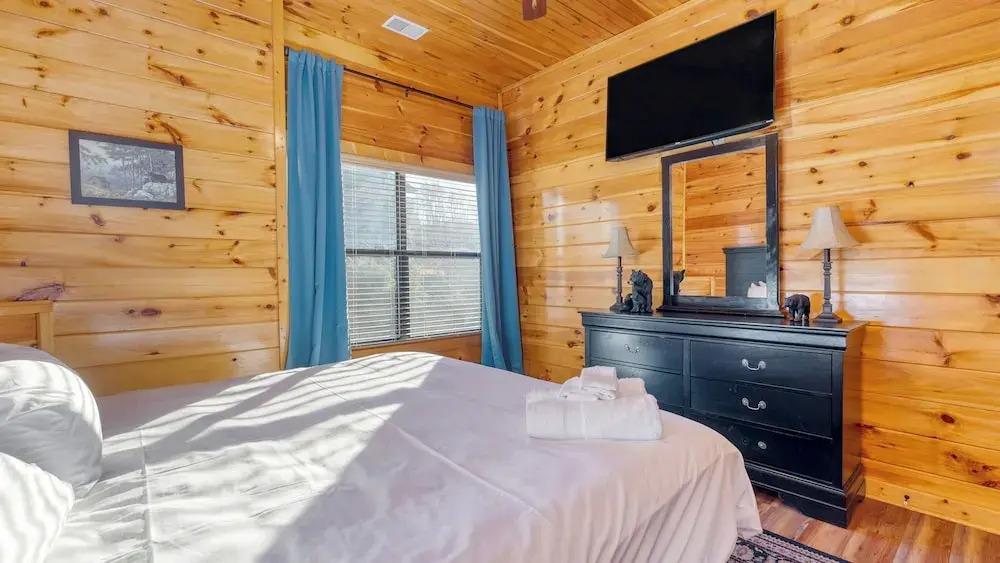 Bear Cove by Avantstay Hot Tub + Pool Table!
