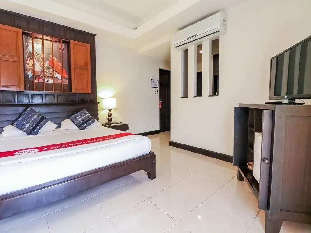 NIDA Rooms Saket Valley 200 Station