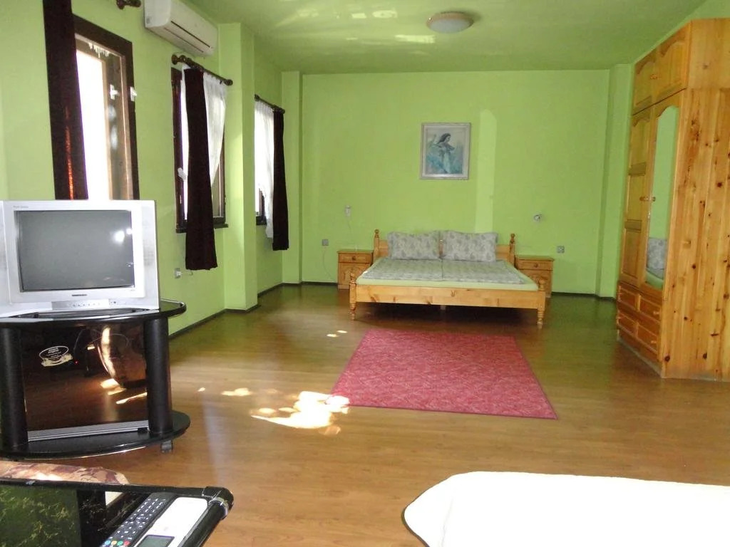 Guest House The House