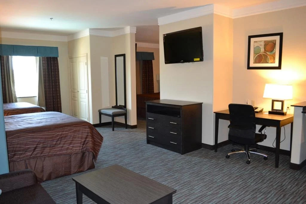Red River Inn and Suites