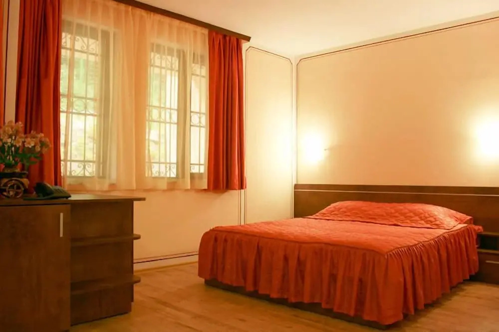 Hotel Alafrangite