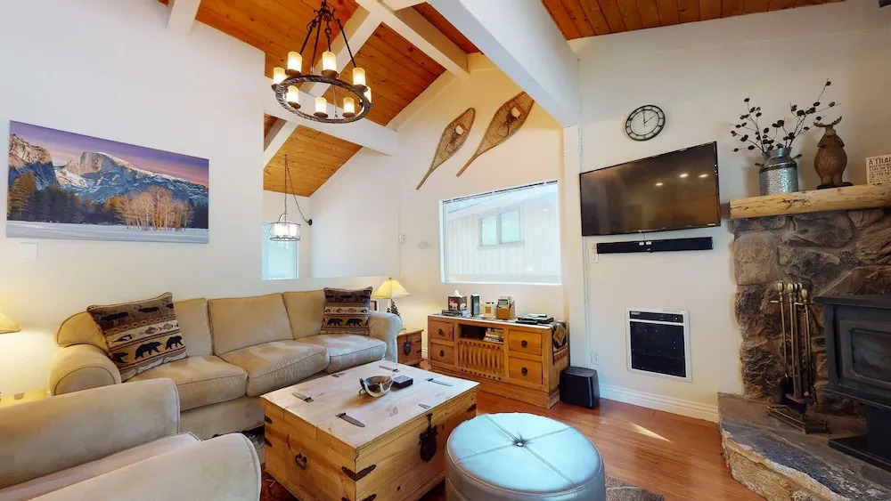 Villa De Los Pinos Year-Round Activities Nearby Shopping & Restaurants