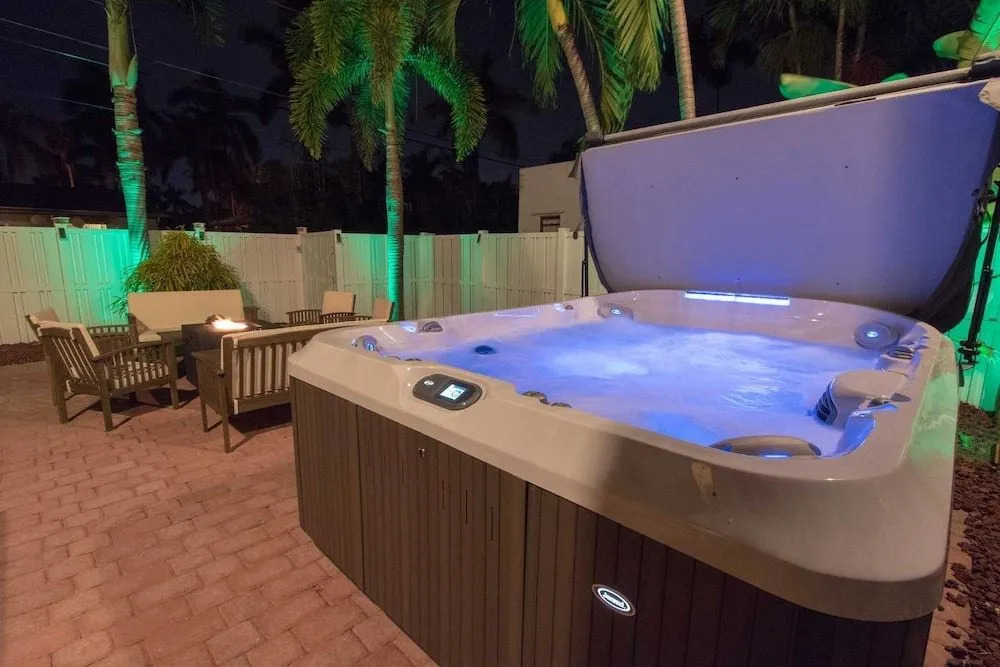 Walk to Beach Spacious Estate with Hot Tub & Game Room