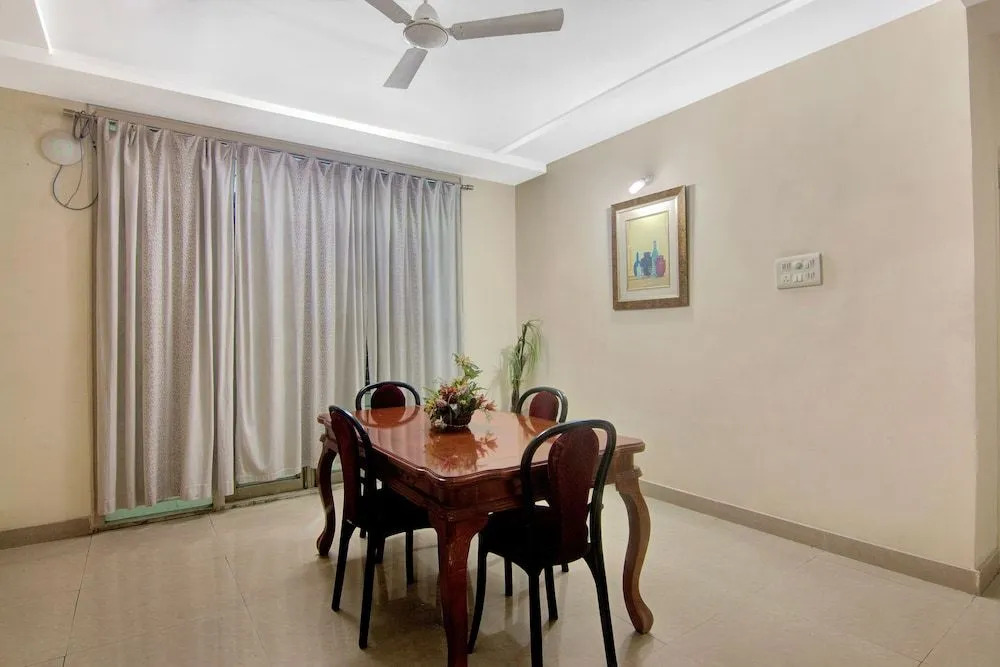 OYO 20009 SilverKey Gachibowli
