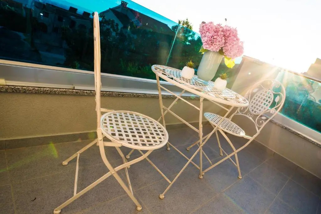Sea view luxury studio apartment