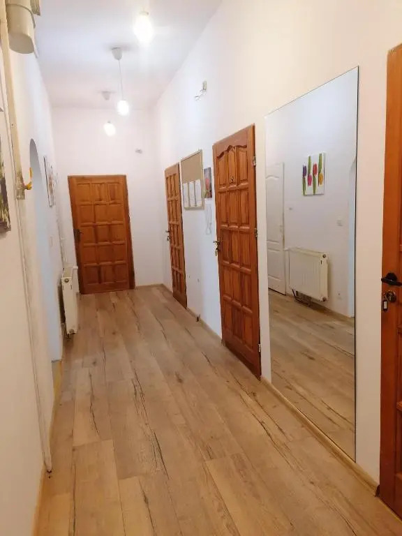 Hostel Tulip - Pokój 3 ze wspólną łazienką i kuchnią
