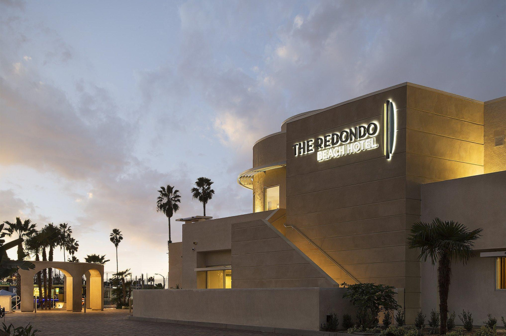 Redondo Beach Hotel, Tapestry Collection by Hilton