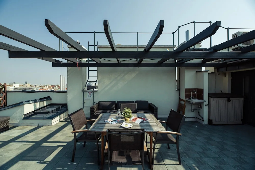 Budapest Easy Flat - Penthouse Basilica