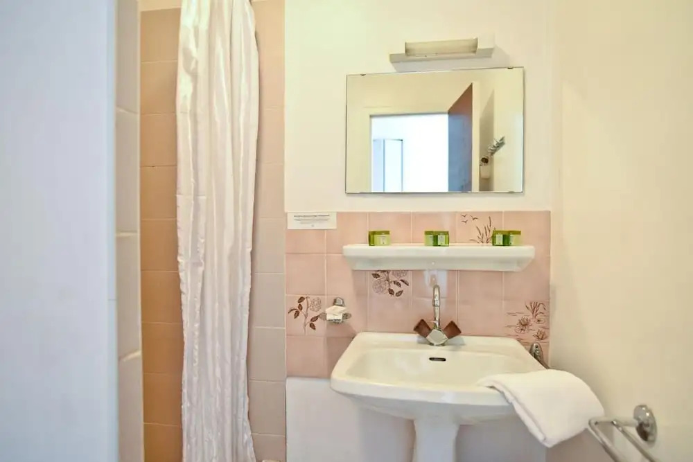 Logis Hôtel Baratxartea