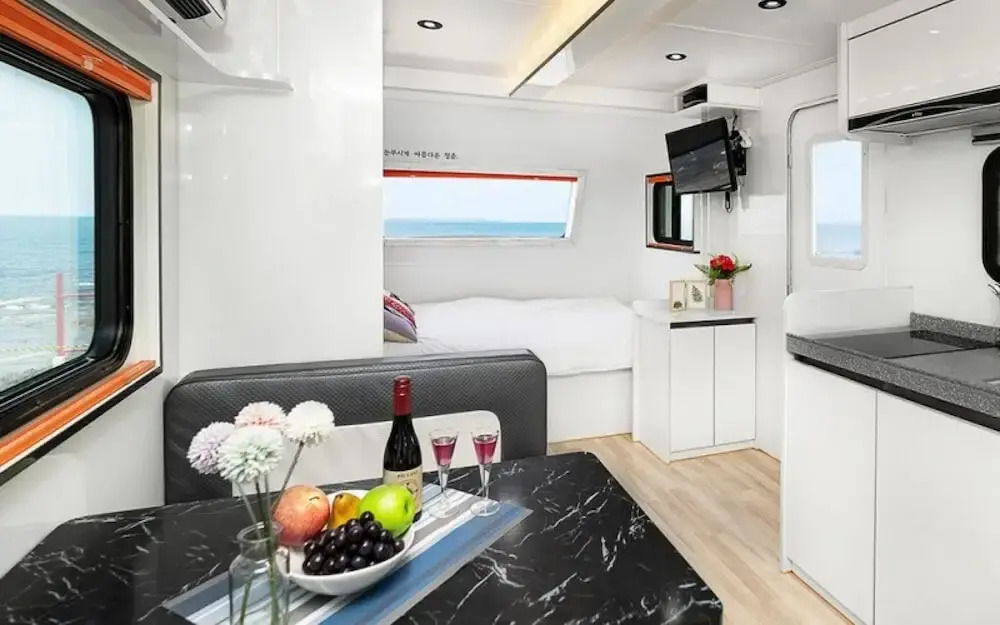 Pohang Unis Sea Caravan Guryongpo Branch