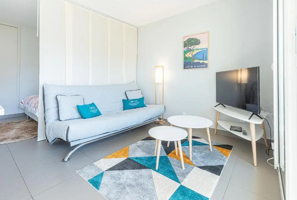 Le Pin Parasol a Cassis - Studio 3 Personnes by K6