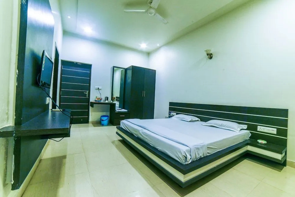 Hotel Teja Garden