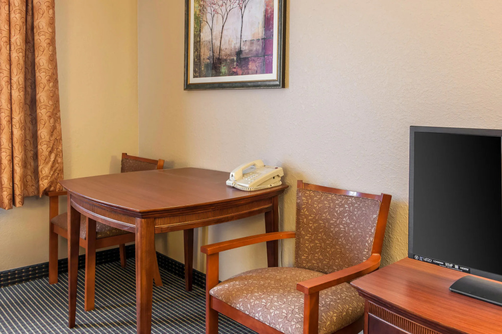 Quality Inn Scottsburg