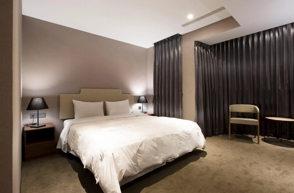 Noble Hotel