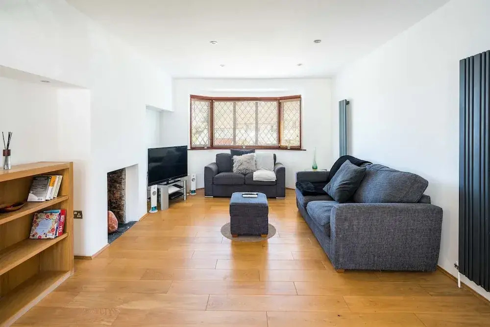 Elegant 2Bd House With Garden And Decked Patio