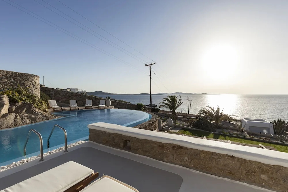 Amorous Luxury Villa