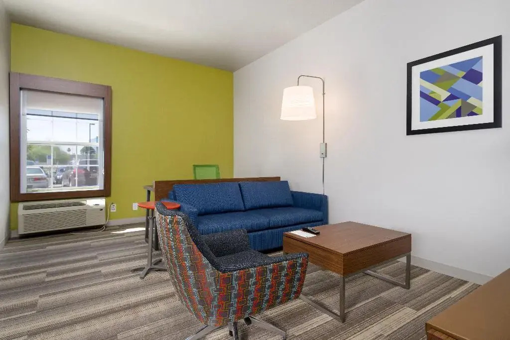 Holiday Inn Express Phoenix-Airport/University Drive by IHG