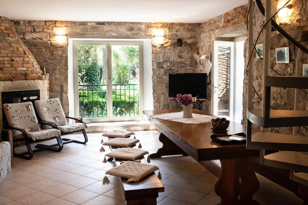 Villa Cindro Apartments