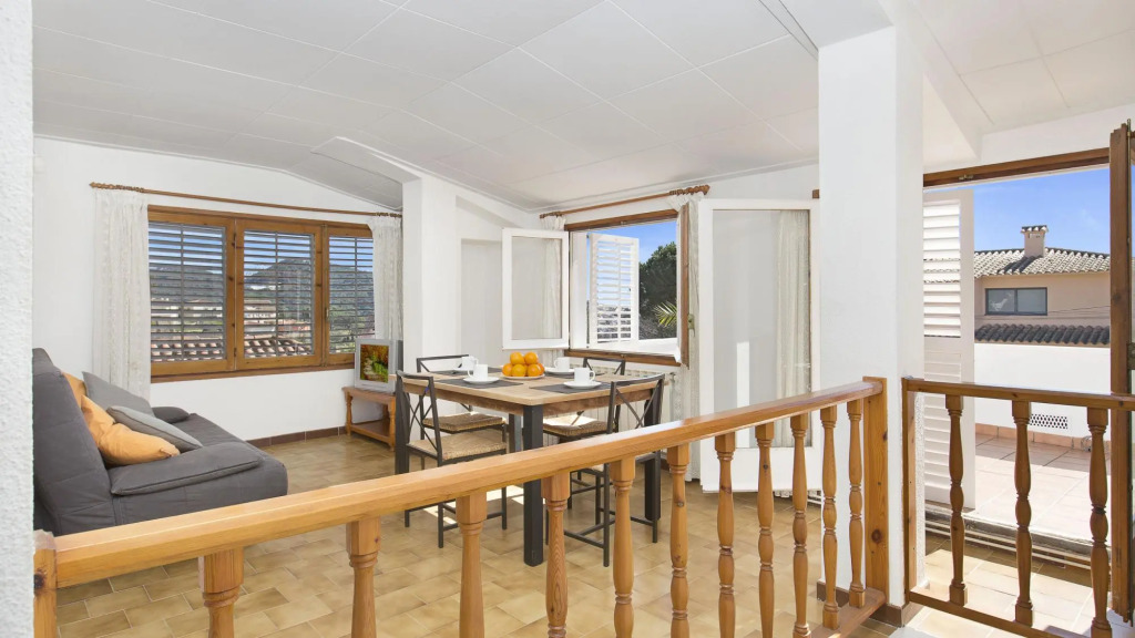 Tensi in Blanes With 5 Bedrooms and 2 Bathrooms