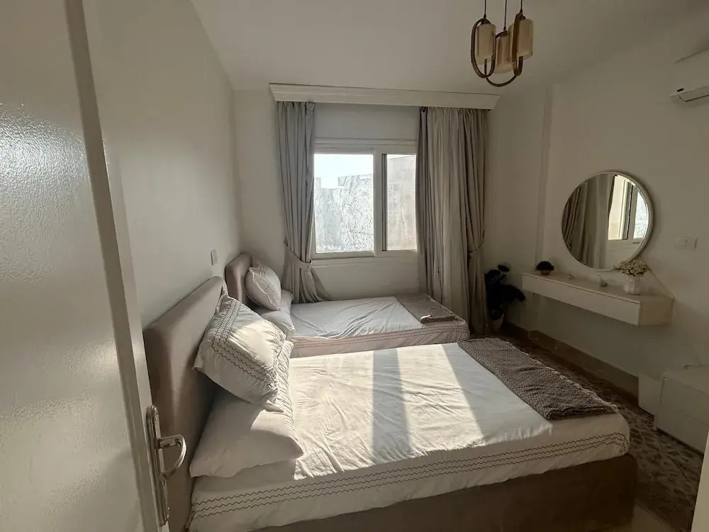 Cozy Retreat in Madinty & Work-Station