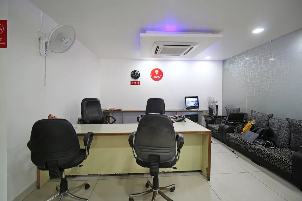 Capital O 6772 Hotel Mukund