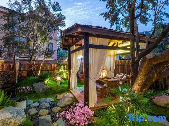 Banbu·Wabi‑Elm Karesansui Courtyard Designer Inn