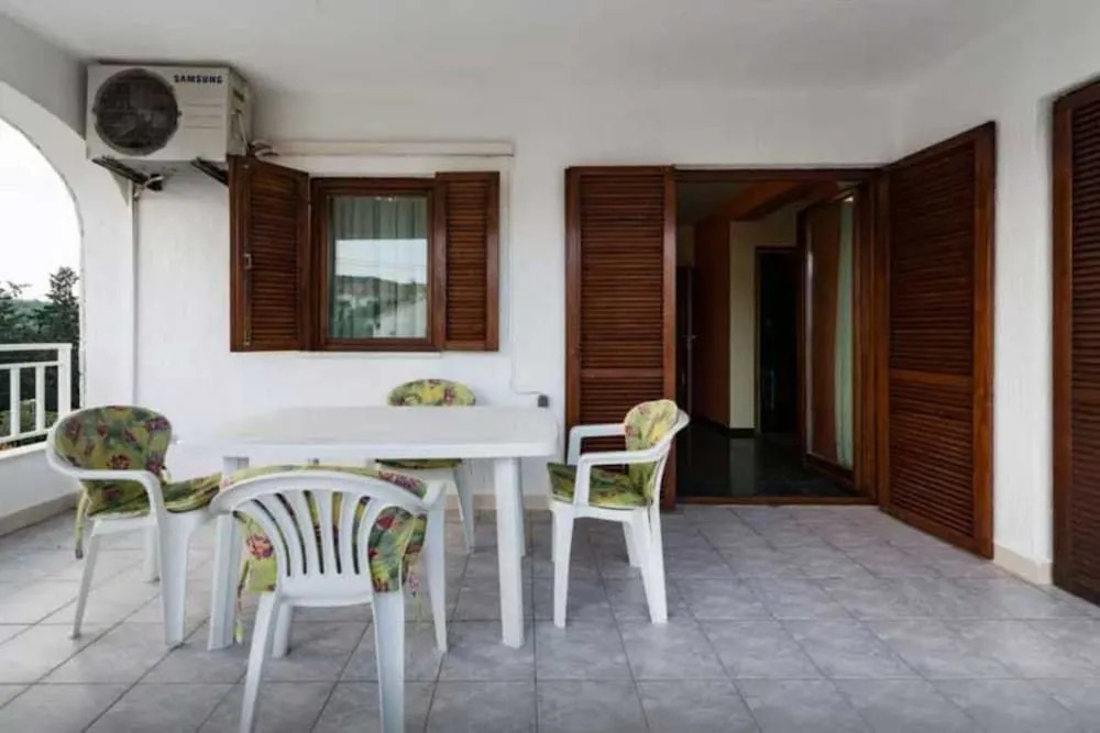Villa Supetar Garden - Two Bedroom Apartment with Terrace
