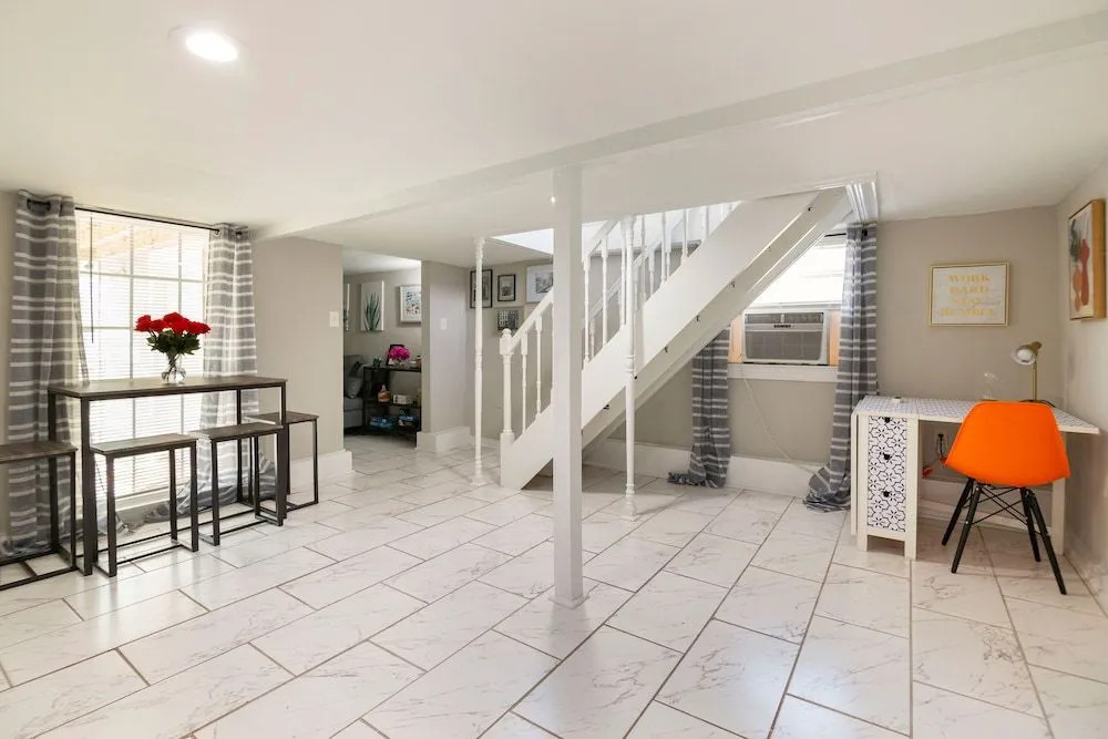 Wonderful Getaway Houston 2BR w/Balcony Views