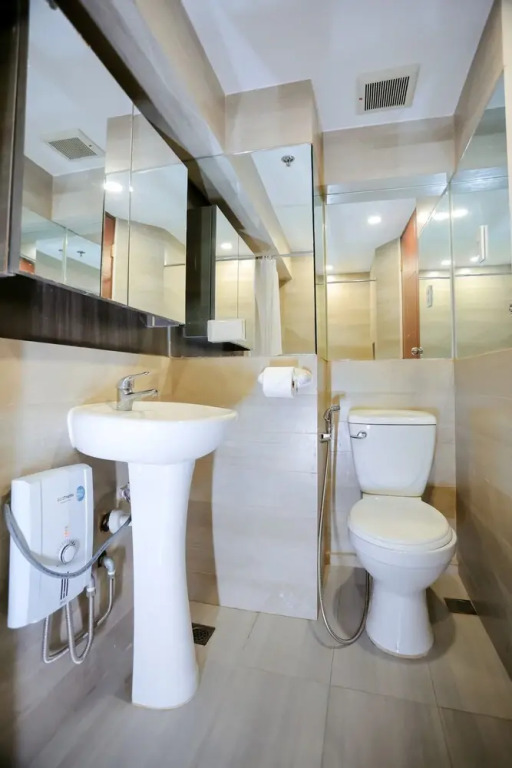 Gilmore Tower Suites By SMS Hospitality