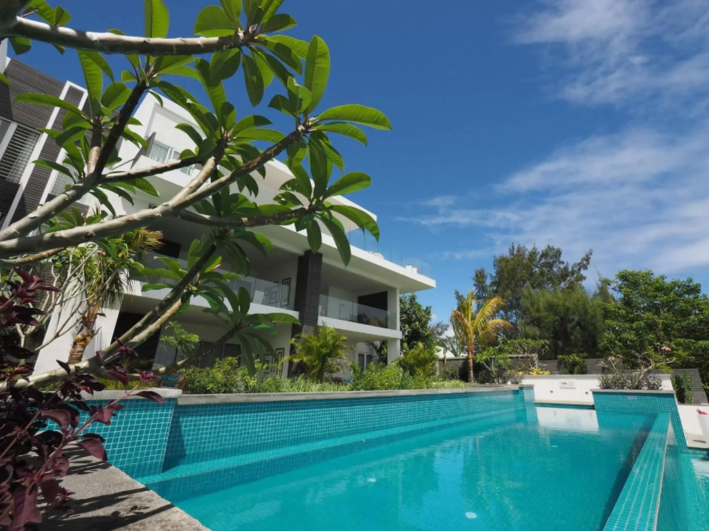 Myra Seafront Suites by LOV Mauritius