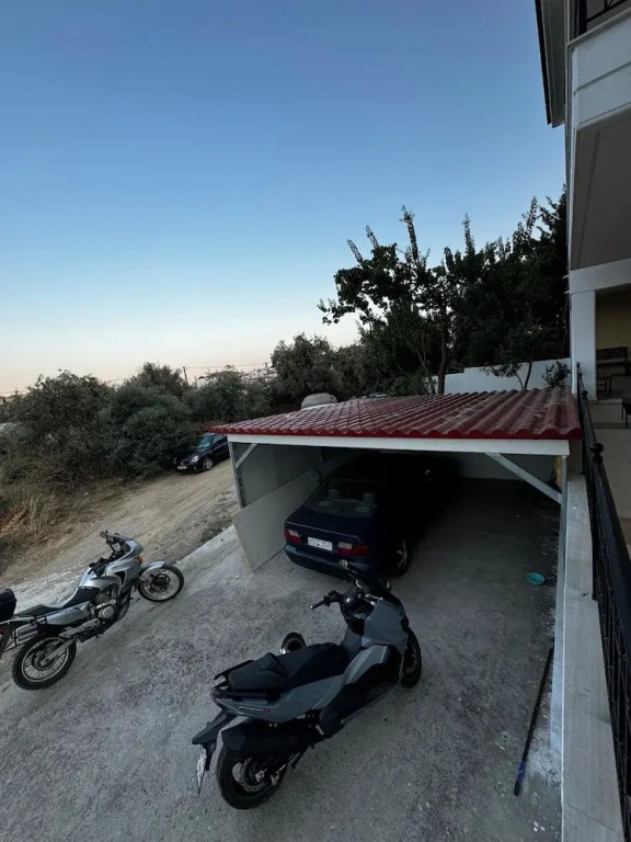 Skiathos Center Stylish 2 Bd w Balcony