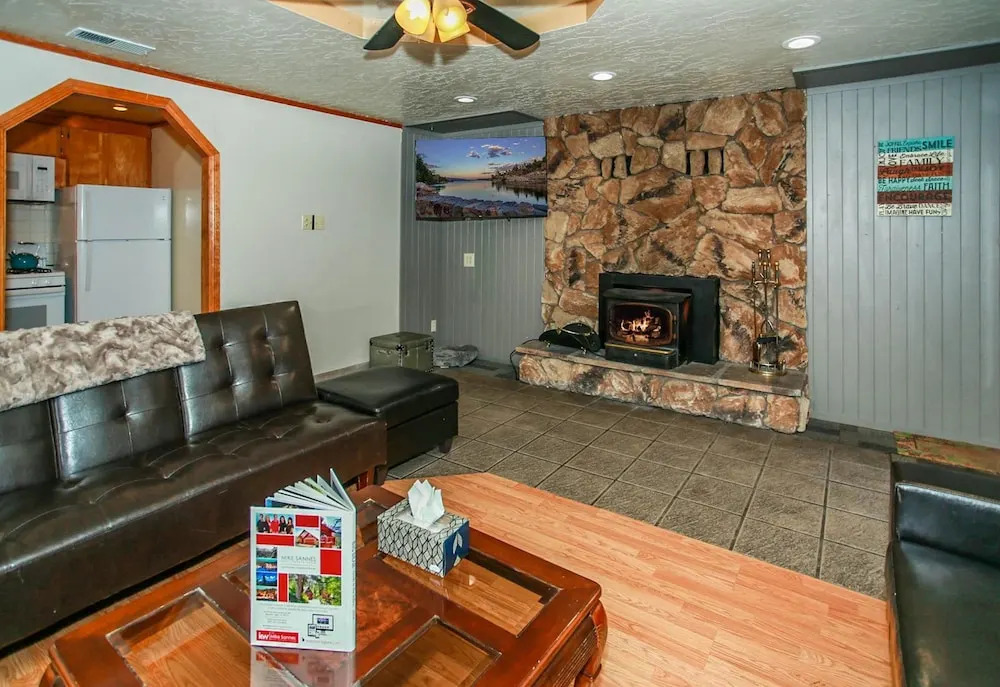 Cozy Bear Lodge B