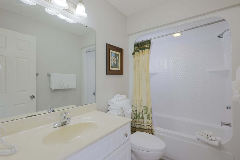 Phoenix West 2108 3 Bedroom Condo