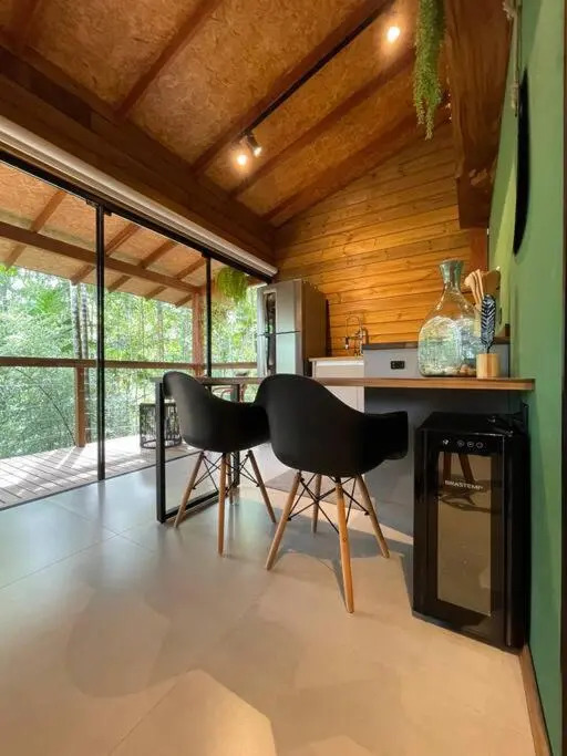 Cabana equipada em meio à natureza em Pomerode
