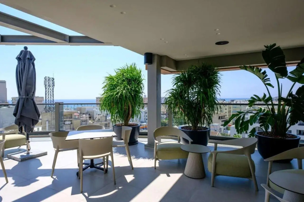 Mercure Larnaca Finikoudes Beach