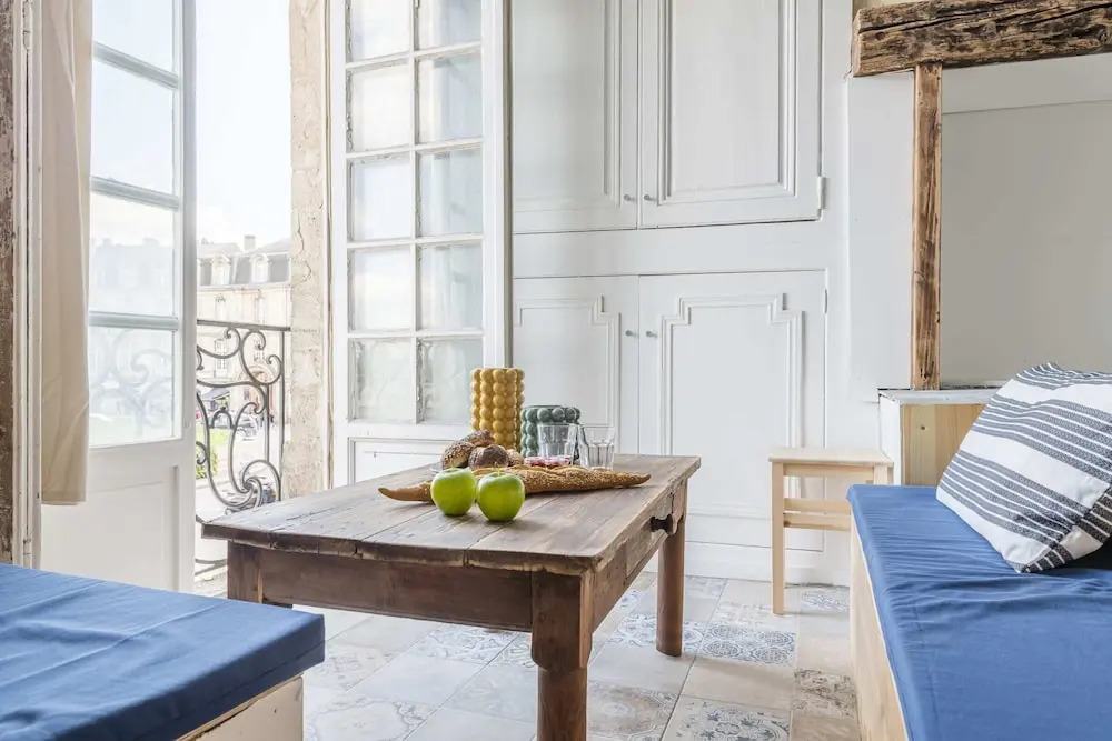 Nice Apartment on the Docks