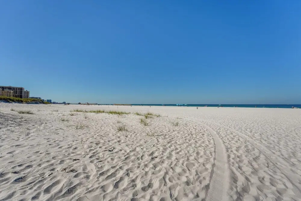 Colorful Townhome, Steps to Clearwater Beach!