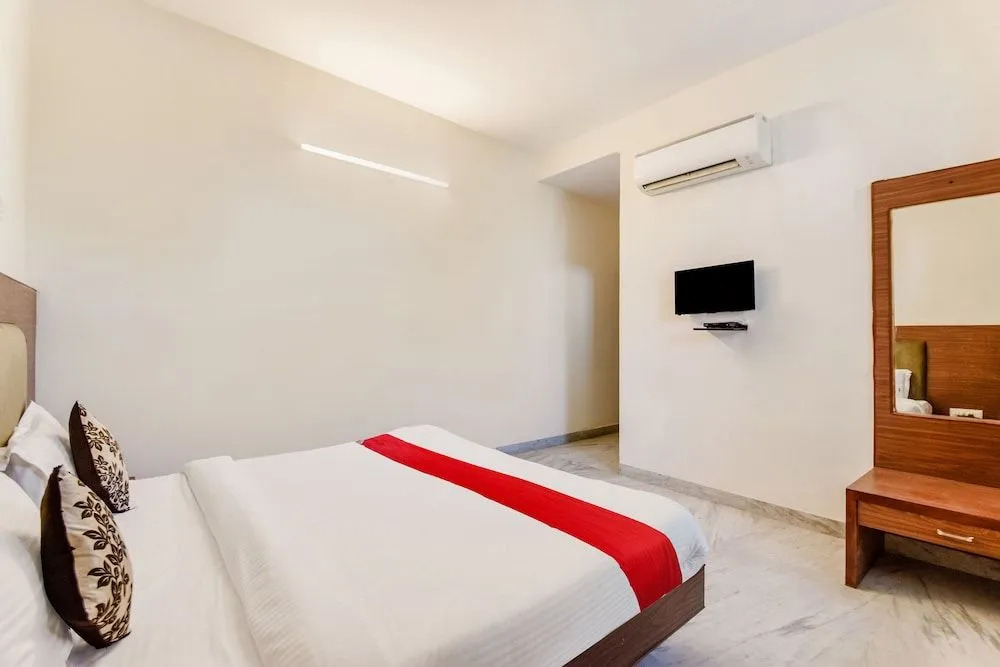 OYO 60892 Hotel Shree Sumukh