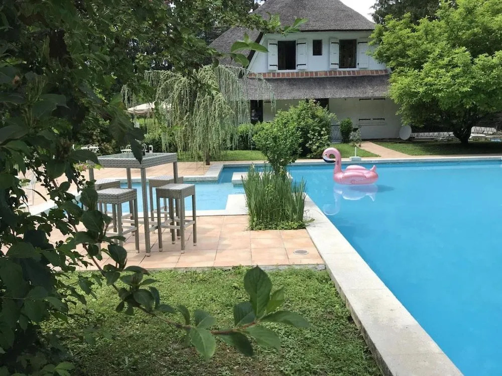 Hôtel-Restaurant "Les Rochers"