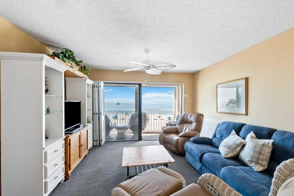 #210 Beach Place Condos