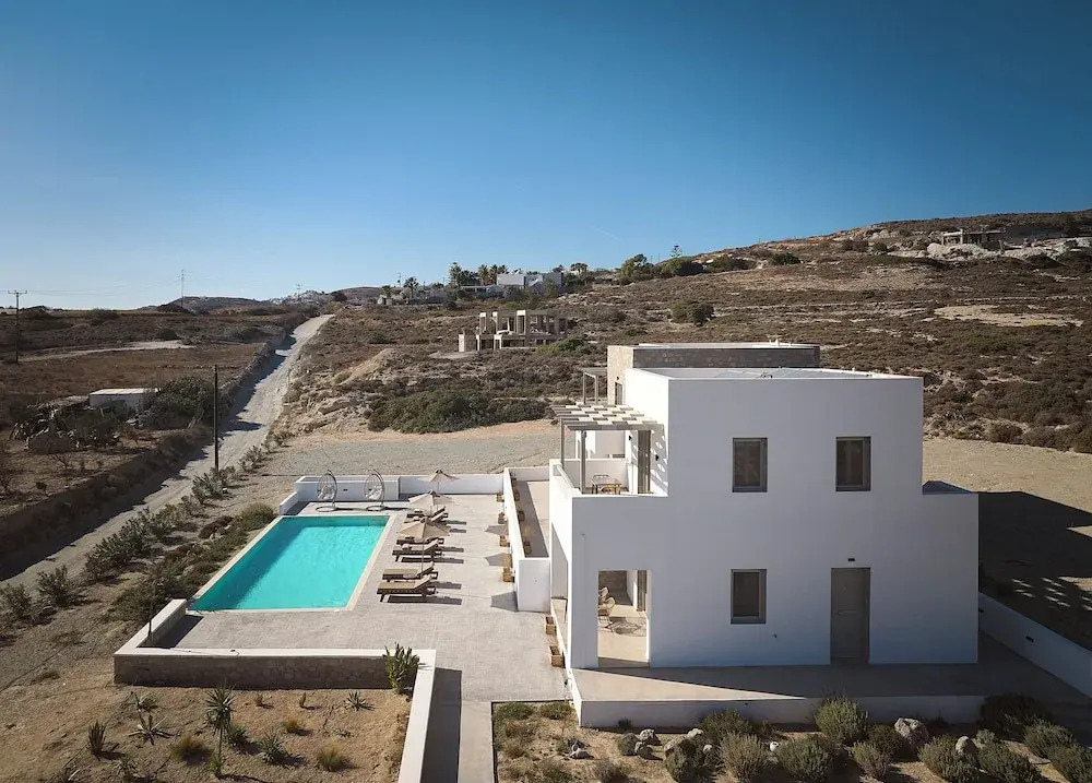 Kedros Milos Suites
