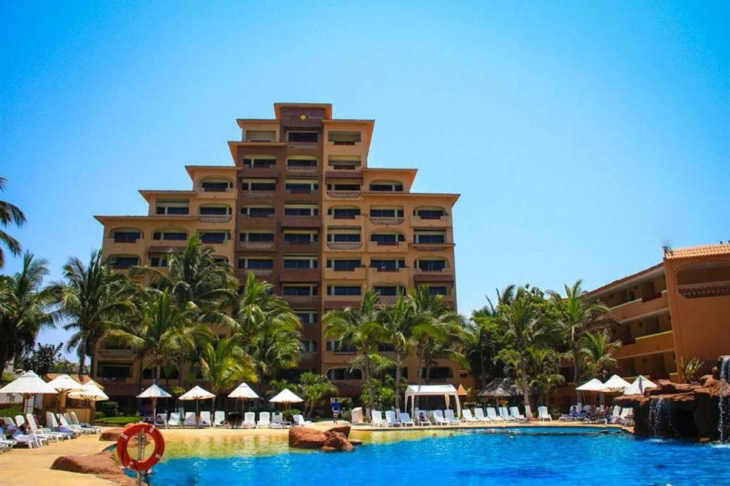 Costa de Oro Beach Hotel