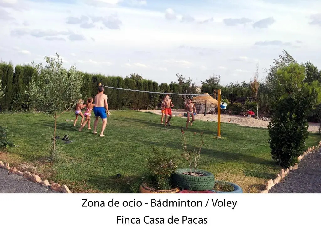 Casa rural con piscina y pista de padel - Casa de Pacas