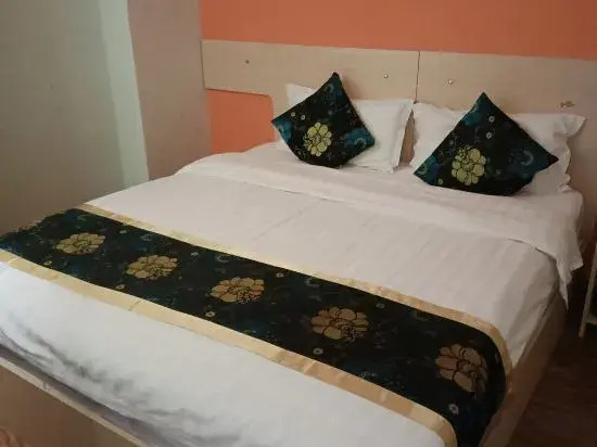 Hello Light Hotel (Jindang Hantan Bridge)